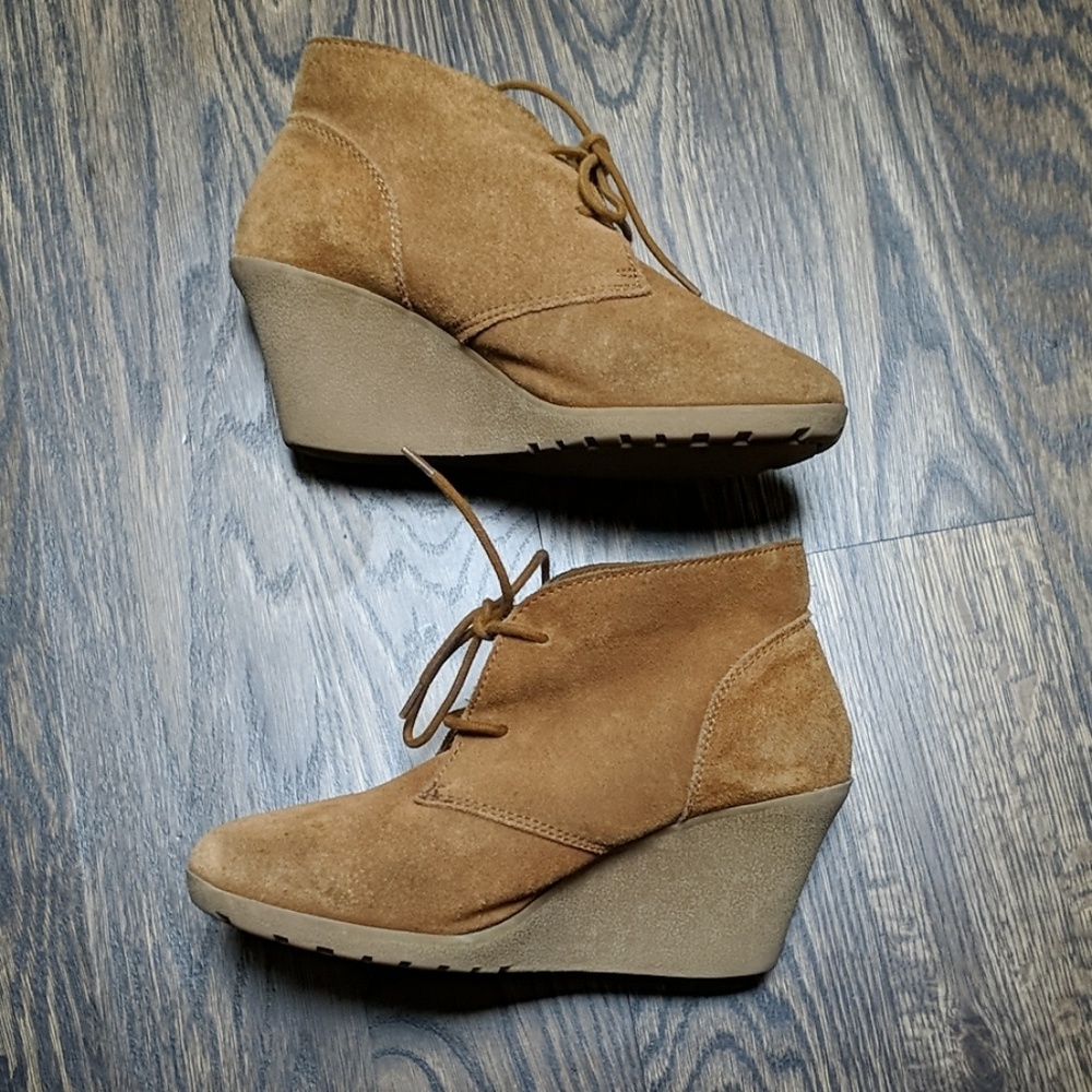GUC Tan Suede Wedge Booties